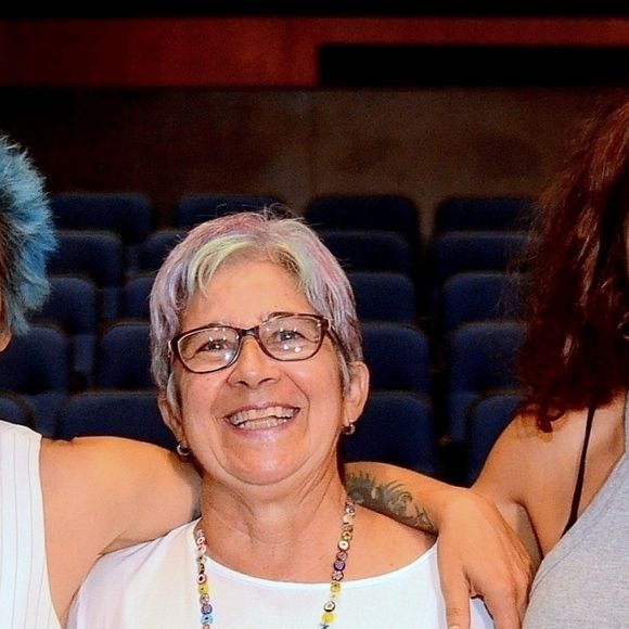 Nanda Costa exibe barriga de gêmeas e fala de mãe de Lan Lanh: 'sogra mais maravilhosa que eu poderia ter. Nossas filhas são sortudas'