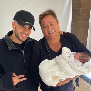 Zé Felipe treta com seguidor que falou mal de Virgínia Fonseca e o processo de desmame da filha de apenas um mês