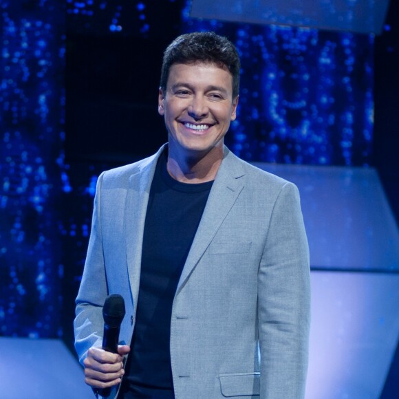Rodrigo Faro usou as redes sociais para exigir pronunciamento do SBT