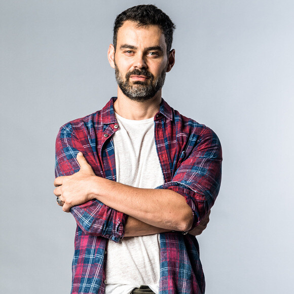 Carmo Dalla Vecchia fez declaração ao filho, Pedro: 'Na primeira vez que você disse 'papai' e aí eu desmoronei e quando você sorriu e lançou os bracinhos ao redor do meu pescoço eu pensei que havia encontrado o céu!'