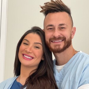 Bianca Andrade e Fred posaram no hospital antes do parto de Cris