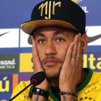 Neymar pode receber multa de até R$ 2.500 por atraso a treino do Barcelona