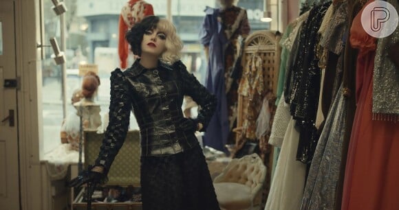 Looks de 'Cruella': filme tem vestido com 5 mil pétalas e 'provas' em cozinha de Emma Stone