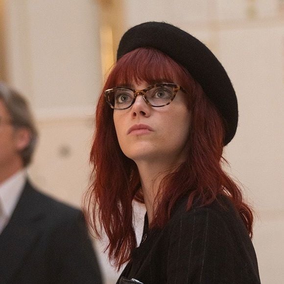 'Cruella': Emma Stone surge em looks cheios de estilo no longa da Disney