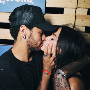 Fãs apontam coincidências em stories de Bruna Marquezine e Neymar