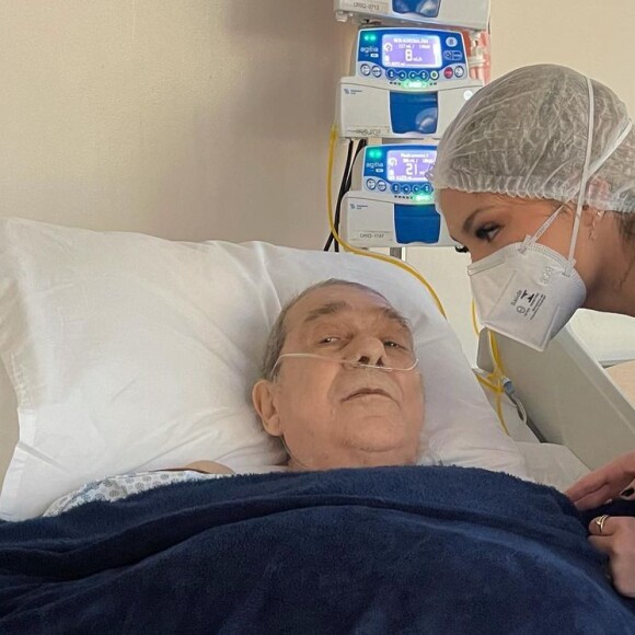 Virgínia Fonseca visitou pai no hospital após piora e intubação dele