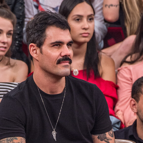 Juliano Cazarré está escalado para o remake da novela 'Pantanal'