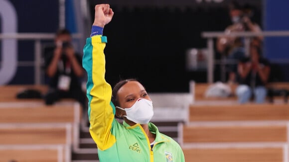 Rebeca Andrade ganha prata, faz história na Olimpíada e famosos vibram: 'Orgulho!'