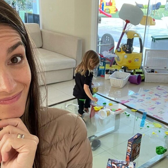 Thais Fersoza detalhou a personalidade da filha, Melinda: 'Cheia de atitudes e 'quereres'. Tão perfeccionista, detalhista'