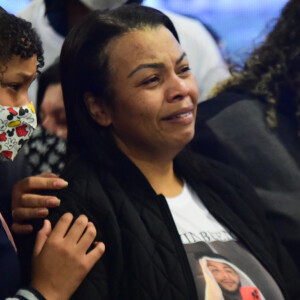 Mãe de MC Kevin, Valquíria Nascimento desabafou após a morte do cantor ganhar uma nova testemunha