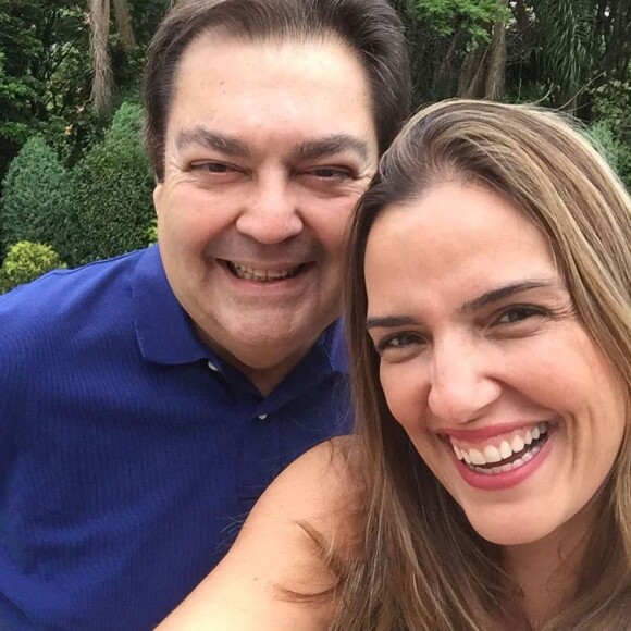 Fausto Silva e Luciana Cardoso: mulher do artista diz que ele já está em casa após procedimento