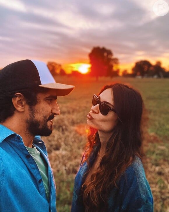 Thaila Ayala e Renato Góes foram parabenizados nas redes sociais por causa da notícia