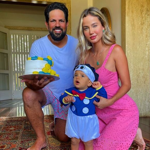 Biah Rodrigues revela que ela e o filho sentirão falta de Sorocaba após a pandemia, quando cantor passar a fazer shows: 'Estamos mal acostumados com o papai o tempo todo em casa'