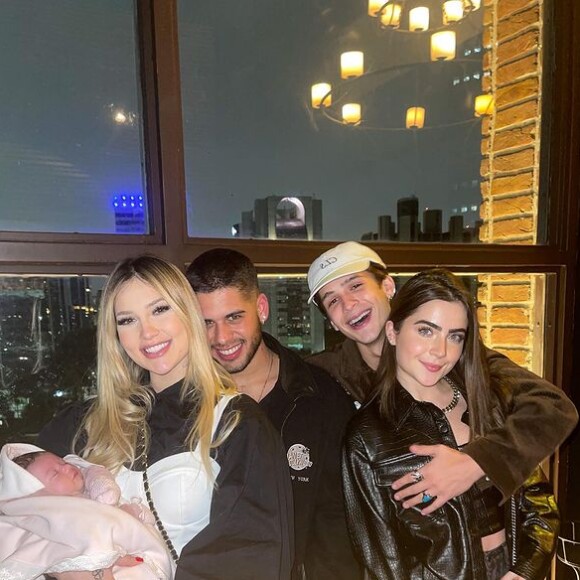 Virgínia Fonseca é próxima da família de Zé Felipe e frequentemente faz brincadeiras com o irmão do cantor, João Guilherme