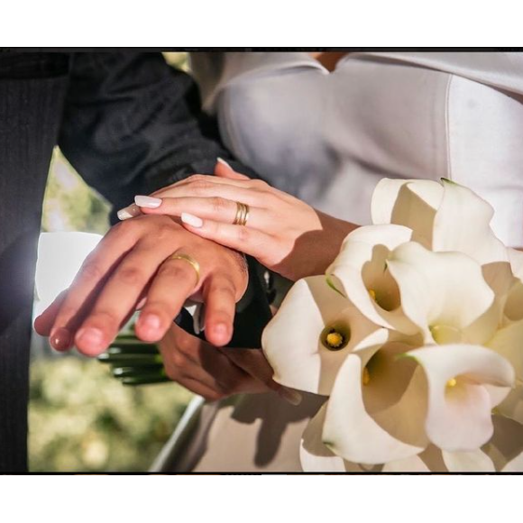Rafael Cabral optou pela mesma foto, na versão colorida, para refletir sobre o fim do casamento com Naiara Azevedo