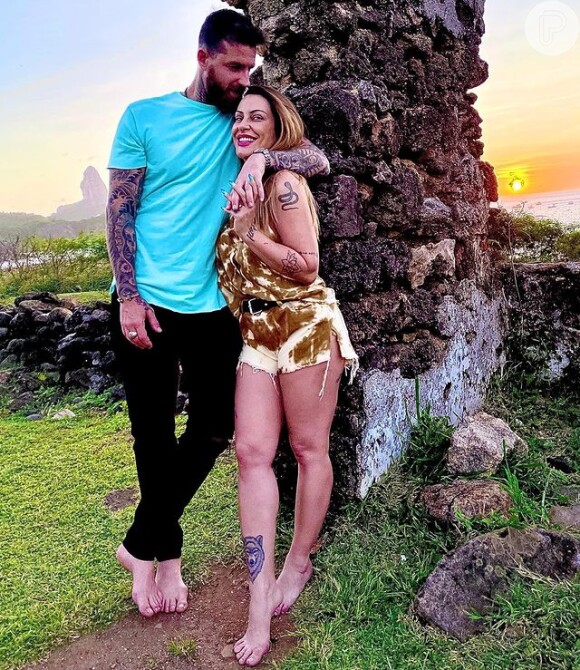 Cleo casou com Leandro D'Lucca em cartório de Minas Gerais em julho e está aproveitando lua de mel em Fernando de Noronha