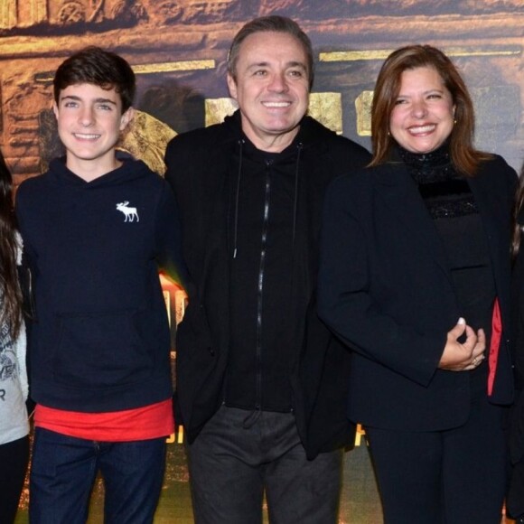 Filhas de Gugu foram emancipadas para apoiarem a mãe no processo de reconhecimento da união estável