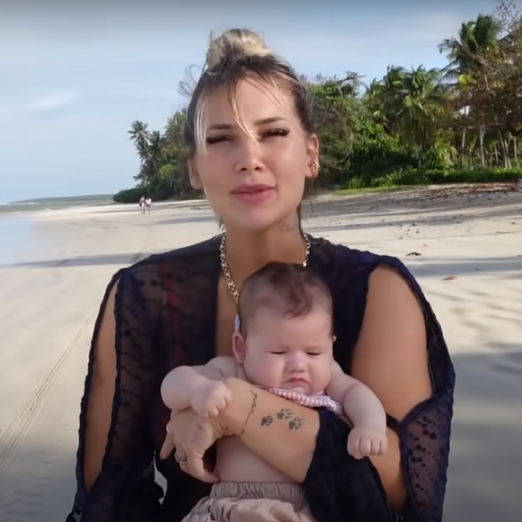 Virgínia levou Maria Alice para a praia no fim da tarde, às 16h30