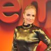 Para o evento Vem Aí, promovido pela TV Globo, Angélica usou um vestido bronze da grife Balmain Paris e joias Ara Vartanian 