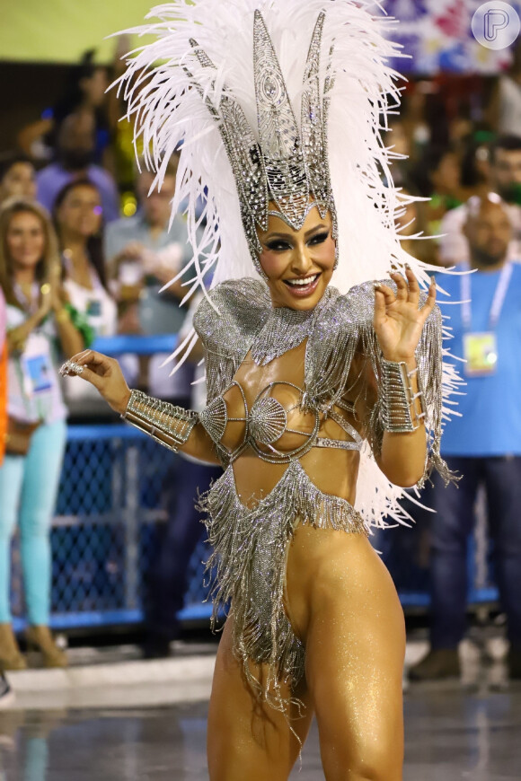 Sabrina Sato volta ao posto de rainha de bateria da Vila Isabel no Carnaval em 2022