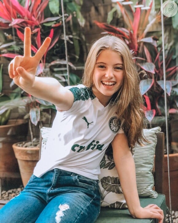 Lorena Queiroz não esconde sua paixão pelo Palmeiras em fotos no Instagram