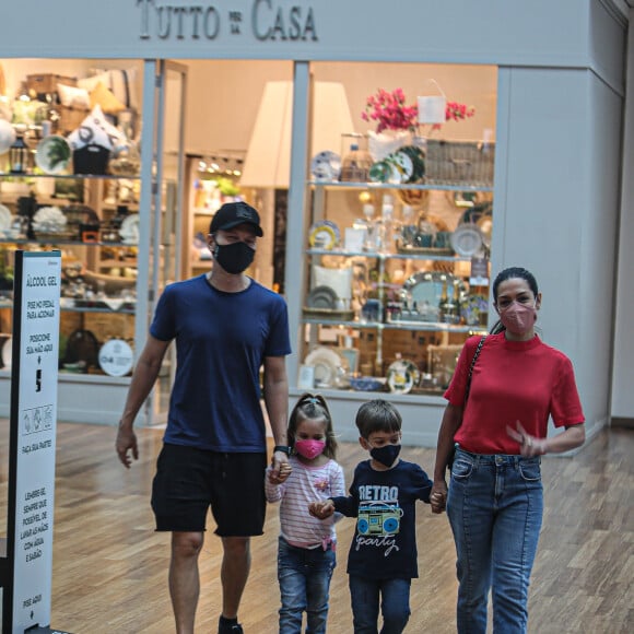 Thais Fersoza apostou em look prático e cheio de estilo