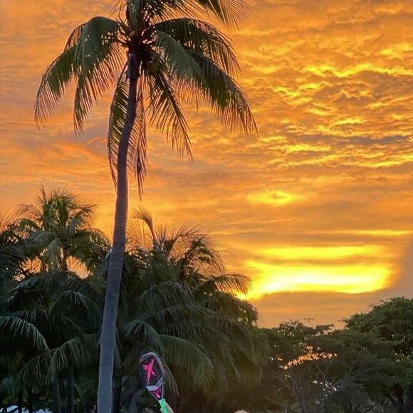 Carolina Dieckmann usa shorts quando pratica esportes ao ar livre