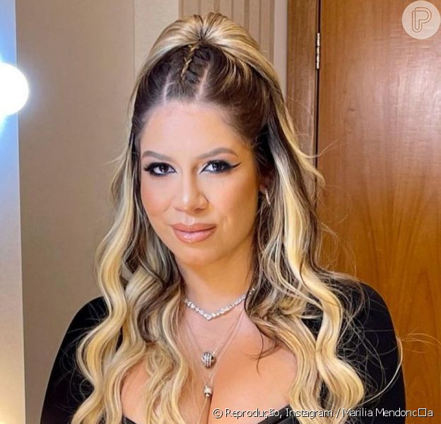 Marília Mendonça roubou a cena com look sexy e ganhou elogios na web