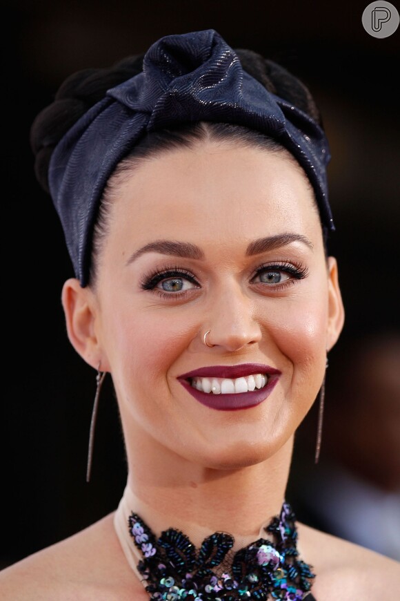 Katy Perry chamou a atenção por diamante no dente
