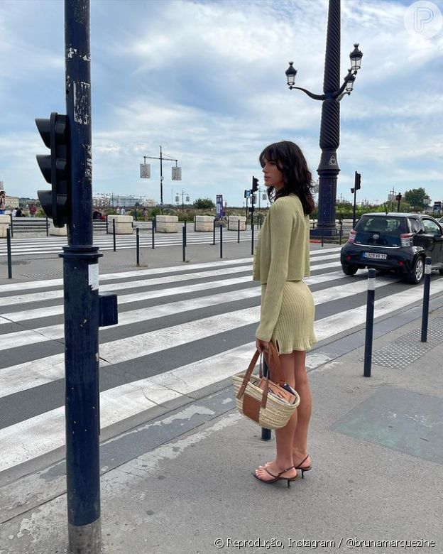 Bruna Marquezine foi para províncias francesas próximas à Paris, e antes esteve na Grécia