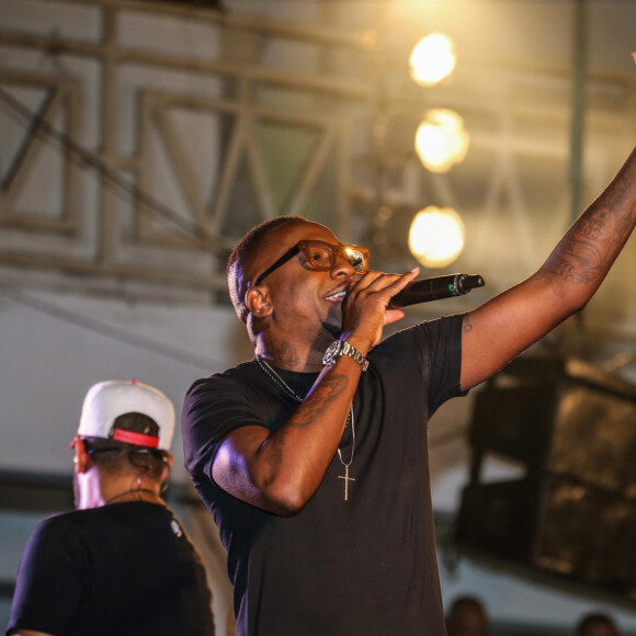 Além do show de Mumuzinho, evento da Grande Rio contou com a presença de Gabriel O. David e David Brazil, diretor artístico da escola de samba