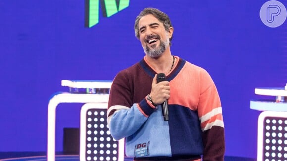 Marcos Mion comemora uso de camiseta no palco do 'Caldeirão', em 2 de outubro de 2021