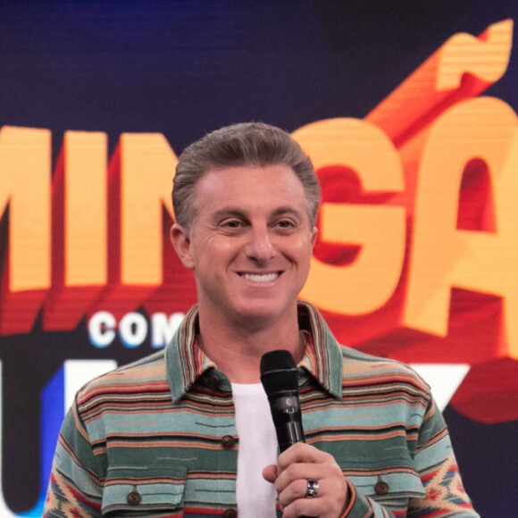 O nome de Faustão apareceu no final do programa dominical da TV Globo que agora é de Luciano Huck