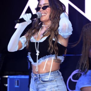 Anitta está querendo fazer uma excelente carreira musical internacional