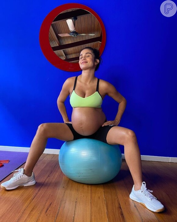 Nanda Costa começou tratamento hormonal para engravidar em 2019 e deu à luz em outubro de 2021