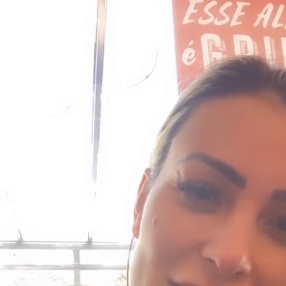 Andressa Urach disse que, quando a barriga crescer, pode mudar de ideia e postar fotos