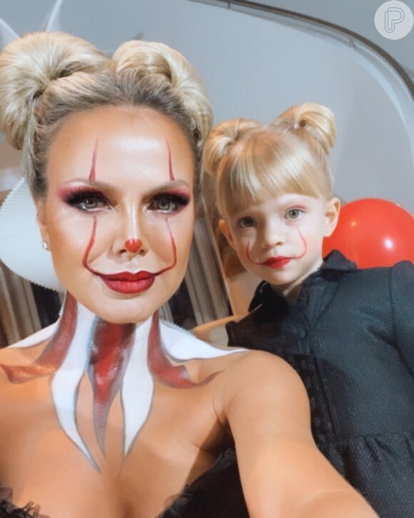 Eliana e a filha, Manuela, combinaram maquiagem de Halloween