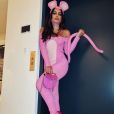 Anitta se vestiu de Pantera Cor-de-Rosa com fantasia emprestada por Sabrina Sato