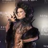 Claudia Raia se vestiu de 'Elvira: A Rainha das Trevas' em festa de Halloween