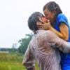 Chuva intensifica a dramaticidade em cena de beijo em 'Diário de uma Paixão'