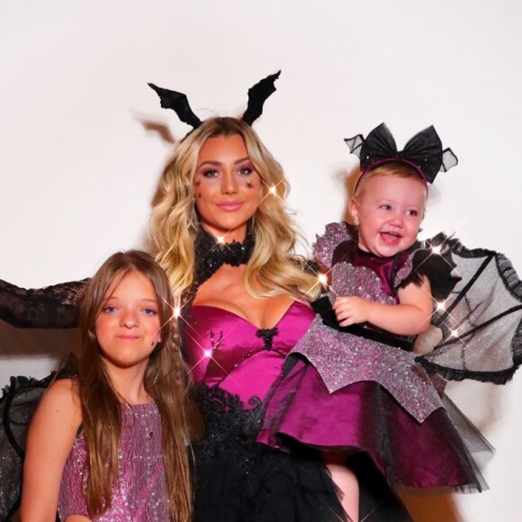 Foto de Rafaella Justus com Ana Paula Siebert e a irmã Vicky foi alvo de elogios