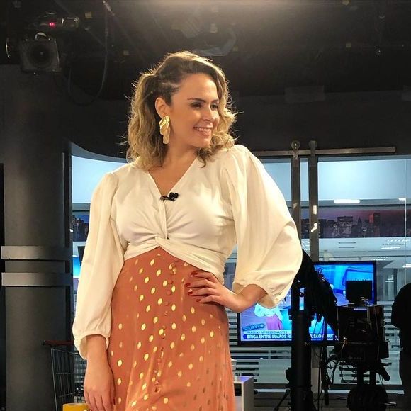 Segundo o SBT, o contrato de Ana Paula Renault venceu e não foi renovado 'em comum acordo'