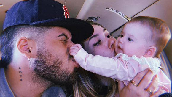 Zé Felipe publica foto fofa com Virgínia Fonseca e a filha em um avião: 'Só amor'