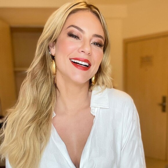 Paolla Oliveira: decote sutil valorizou o look