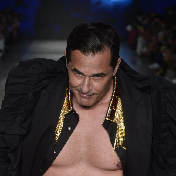 Luciano Szafir foi submetido a uma cirurgia de retirada de hematoma e segmento do cólon