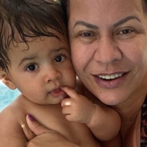 Mãe de Marília Mendonça postou vídeo do neto brincando com uma bola no Instagram