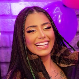 Mirella está animada para curtir vida de solteira após dar entrada no divórcio com Dynho: 'Ainda estou assimilando. Tenho que esperar ele sair para ele estar ciente'