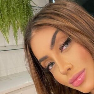 Mirella deu detalhes do divórcio com Dynho e revelou que conhecia Sthe Matos antes da polêmica em 'A Fazenda 13': 'A gente se falava pelo direct'