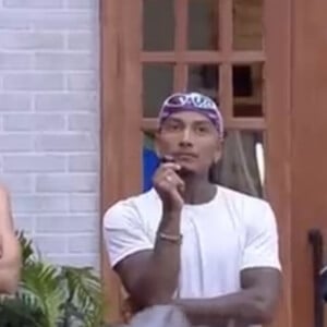 'A Fazenda 13': Dayane e Solange foram chamadas ao quarto por Rico para escutar o funk criado por MC Gui e Dynho