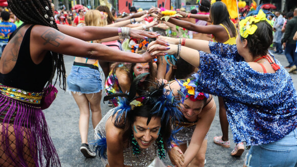 Carnaval 2022 no Rio: Associações de Blocos avaliam cancelar festa e adiam decisão final para janeiro